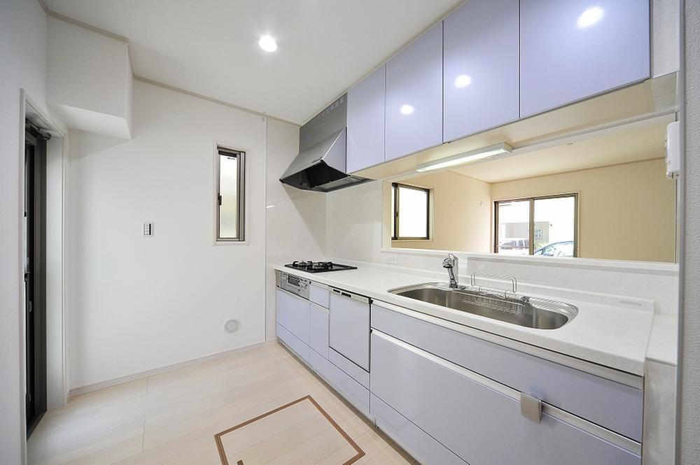 Kitchen. Example of construction ● sales for the main direct sales, Brokerage fees are not or Ri or hanging !