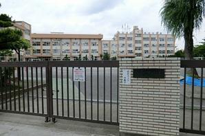 Shikahama about up to elementary school 240m