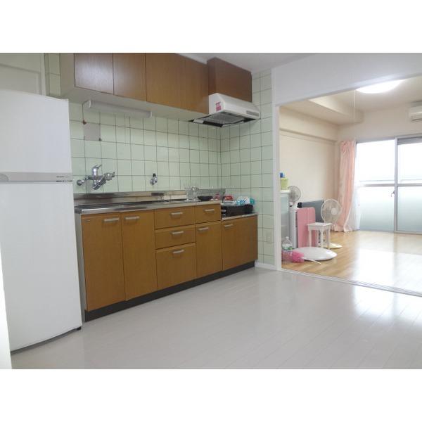 Kitchen. DK