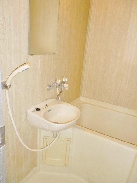 Bathroom. unit bus