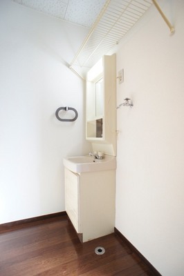 Washroom. Wash basin ・ Laundry Area Available
