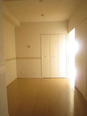 Other room space. Service Room 5.4j