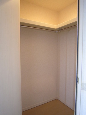 Receipt. Walk-in closet. Storage capacity is amazing