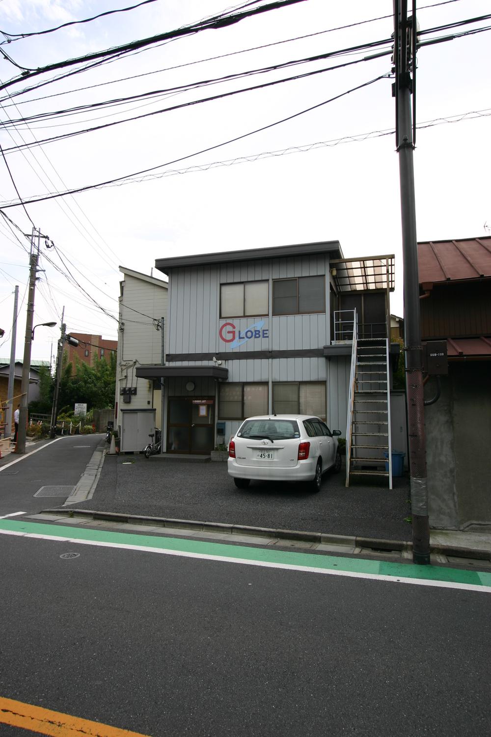 Local photos, including front road. Local (2011) shooting