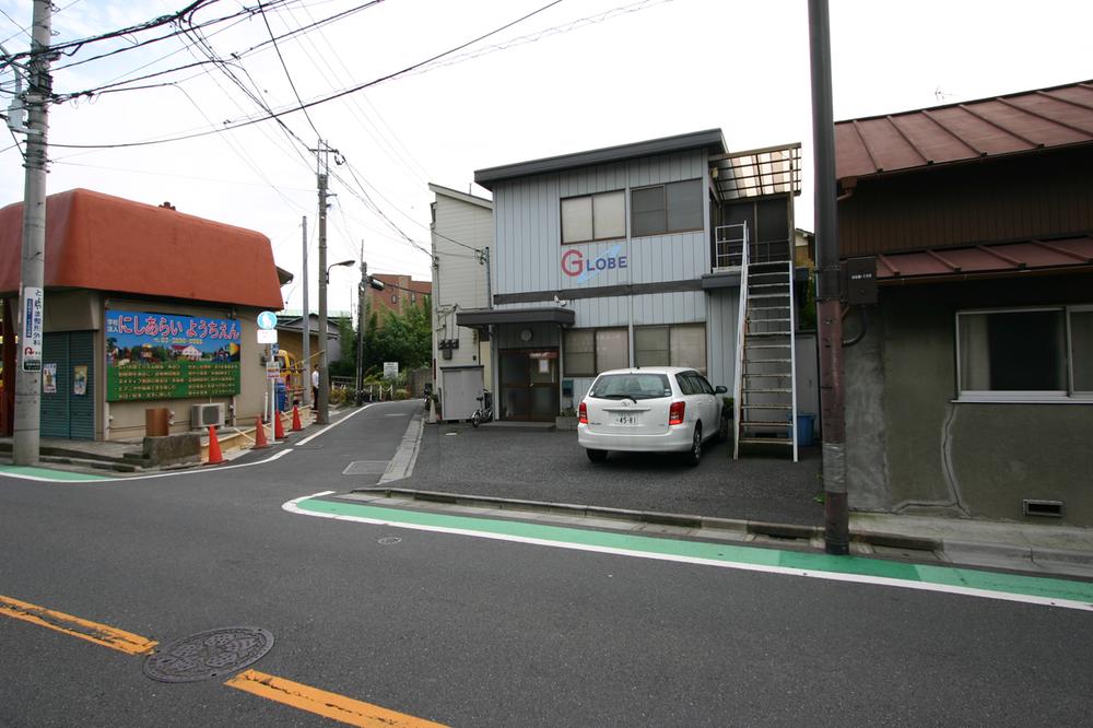 Local photos, including front road. Local (2011) shooting