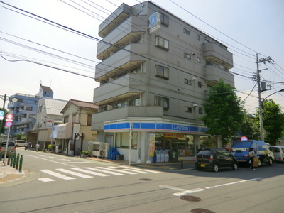 Convenience store. 400m until Lawson (convenience store)
