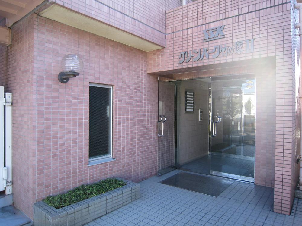 Entrance. Common areas