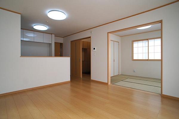 Living. Indoor (12 May 2013) Shooting B Building