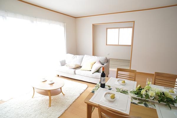 Living. Indoor (12 May 2013) Shooting A Building