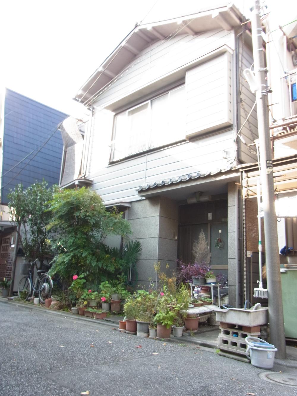 Local land photo. The building has local (November 2013) Shooting