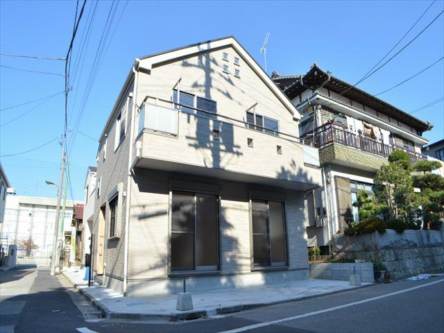 Local appearance photo. Good per sun