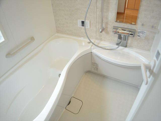 Bathroom. Please heal the fatigue of the day