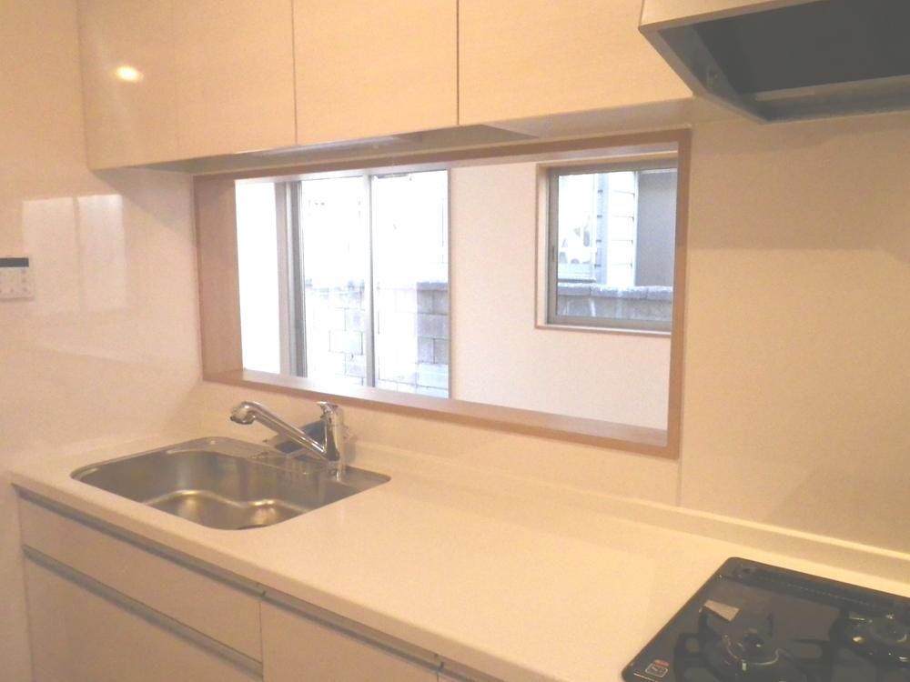 Kitchen. Indoor (12 May 2013) shooting is bright kitchen popular counter kitchen specification