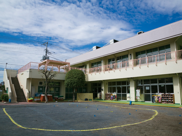 Surrounding environment. i- nursery school (about 400m ・ A 5-minute walk)