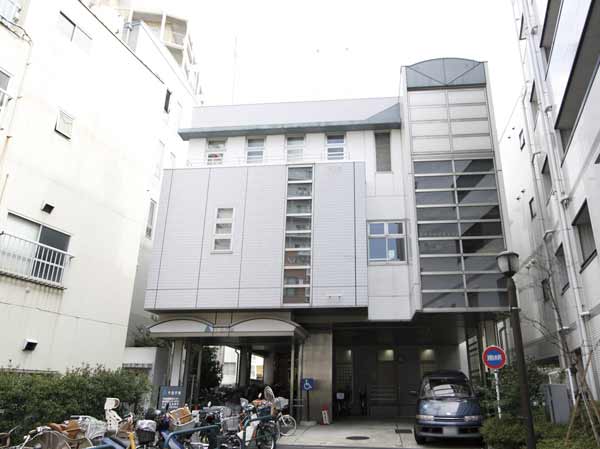 Surrounding environment. Adachi Ward Senju Government Buildings ・ Child care salon Senju good friend (about 1090m ・ A 14-minute walk)