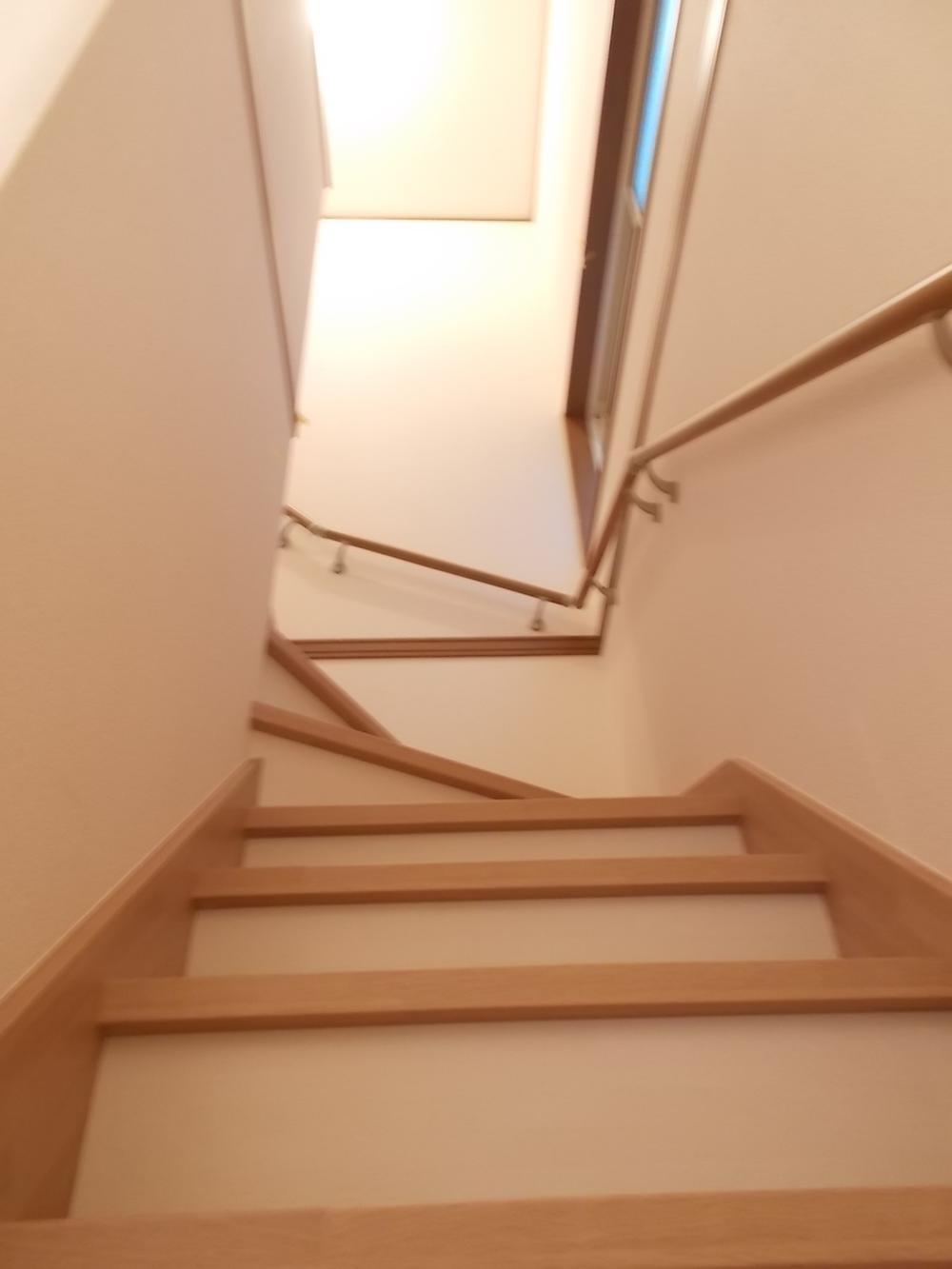 Other introspection. Second floor railing with stairs of peace of mind