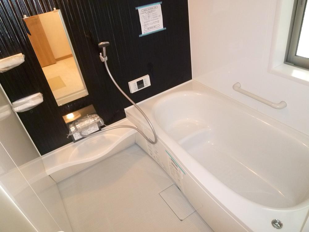 Same specifications photo (bathroom). Bathroom (example of construction) with bathroom dryer dependable when needed would not mind to be laundry day rain