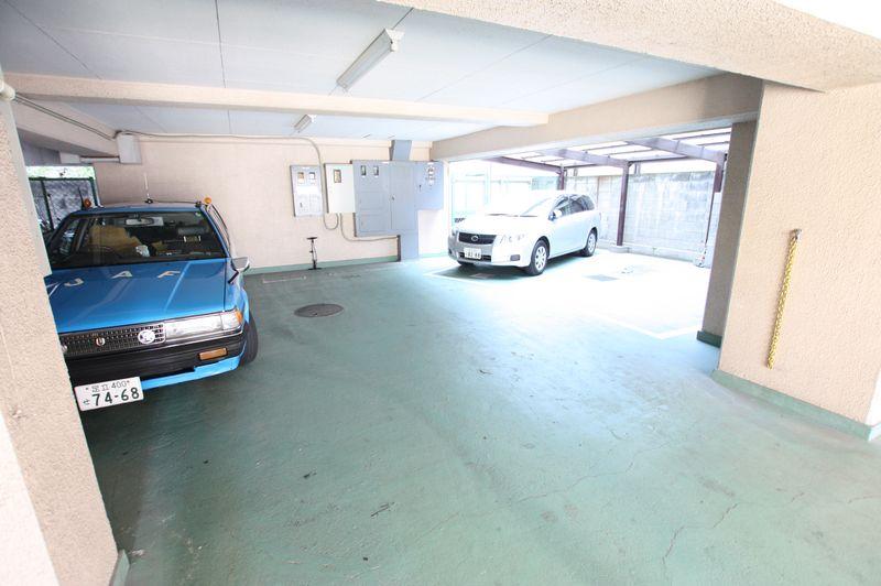 Parking lot