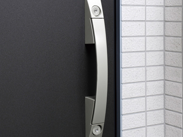 Security.  [Double Rock] To the entrance door, We consider the security of a double lock for locking the key in two units at the top and bottom. (Same specifications)