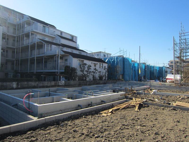 Local appearance photo. Local (12 May 2013) Shooting