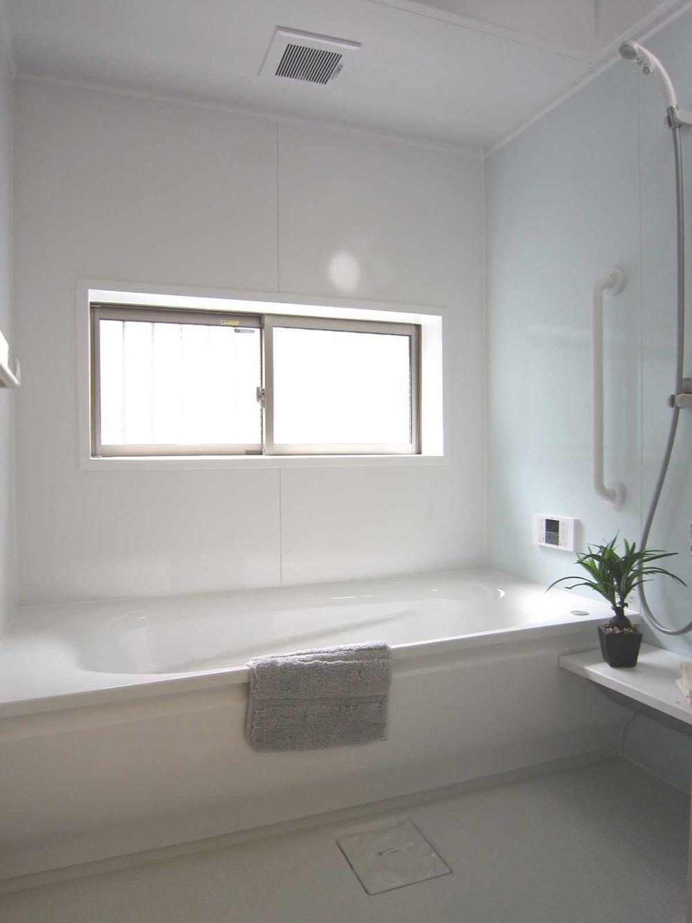 Bathroom. E Building room (May 2013) Shooting