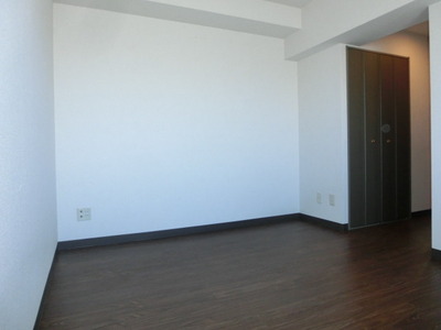 Living and room. 6.2 is the Pledge of Western-style.