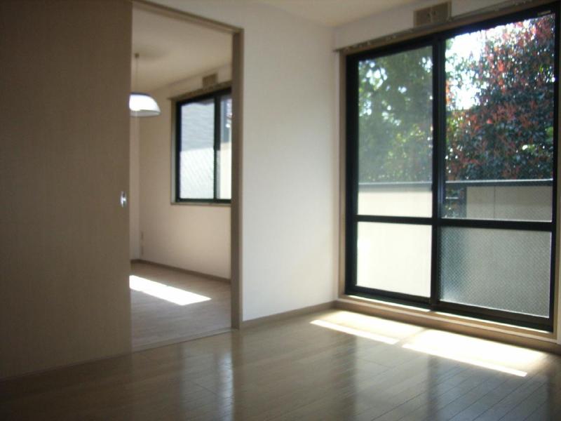 Living and room. Western-style 1