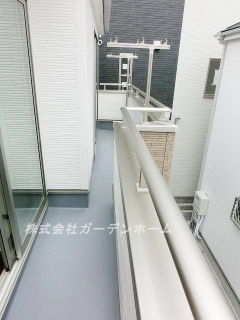 Model house photo.  ■ In day boast of balcony, Your laundry a breeze ■ 