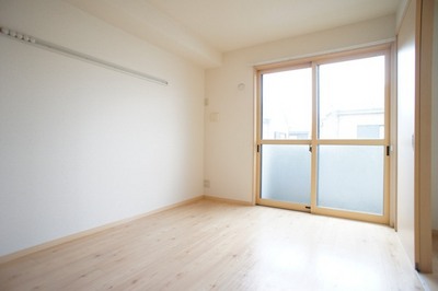 Living and room. Western-style 6 Pledge Southeast