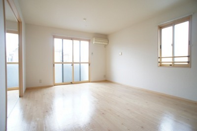 Living and room. LDK11.5 Pledge Southeast Air-conditioned