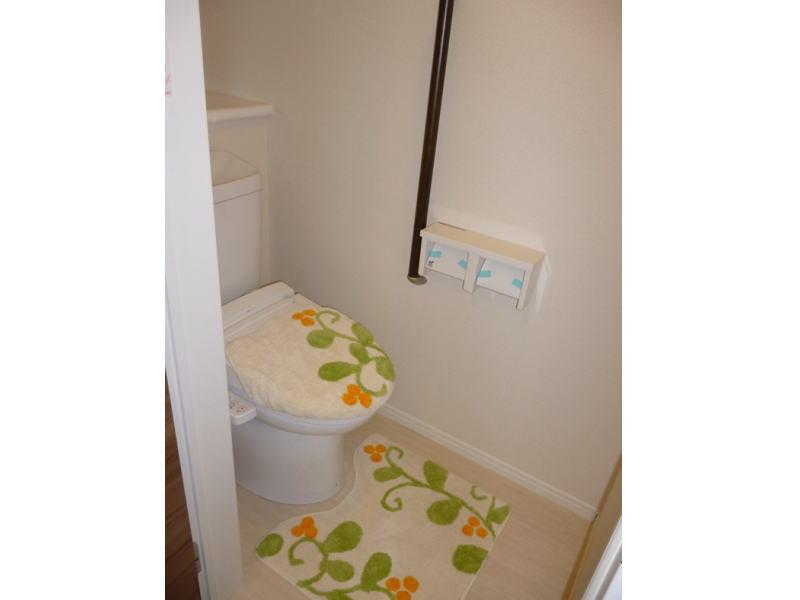 Toilet. G Building toilet