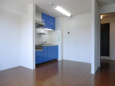 Living and room. South-facing living 10 Pledge