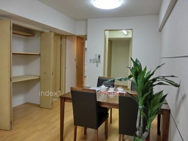 Living. Guests can relax in the room quiet ☆