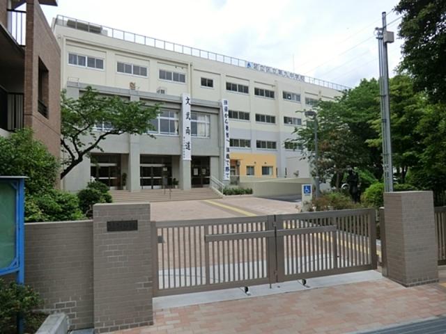Junior high school. 700m until the ninth junior high school