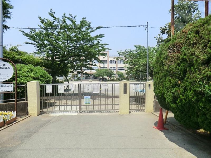 Primary school. Oyata until elementary school 550m