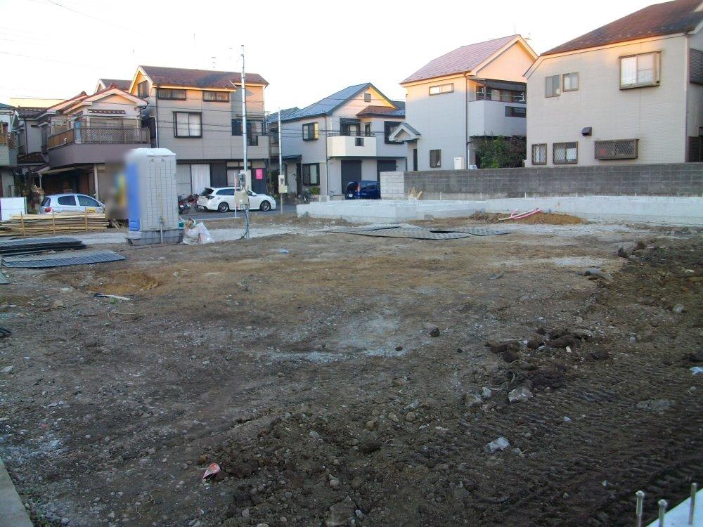 Local appearance photo. Local (12 May 2013) Shooting