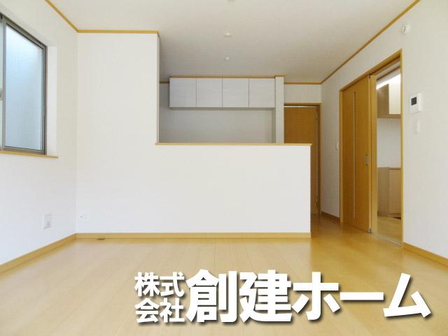 Living. Spacious living room, which gather the family Open kitchen that has been released until the ceiling