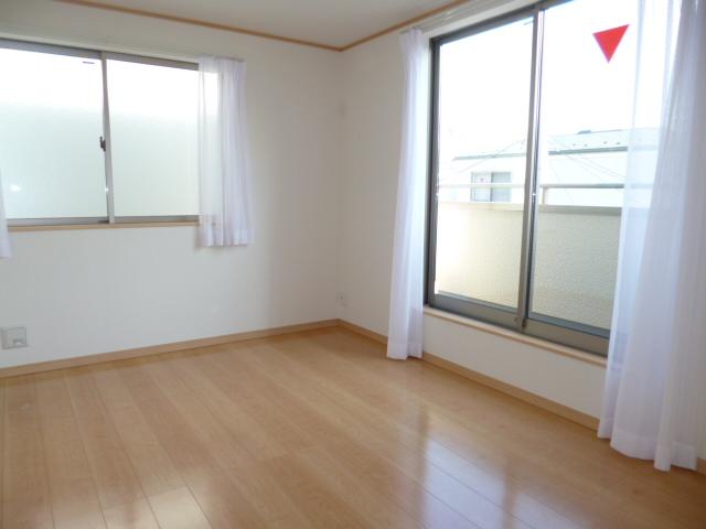 Non-living room. It is the example of construction of another site of the same construction main. Per in the property construction, Construction cases in conjunction with the local guidance also will guide you!