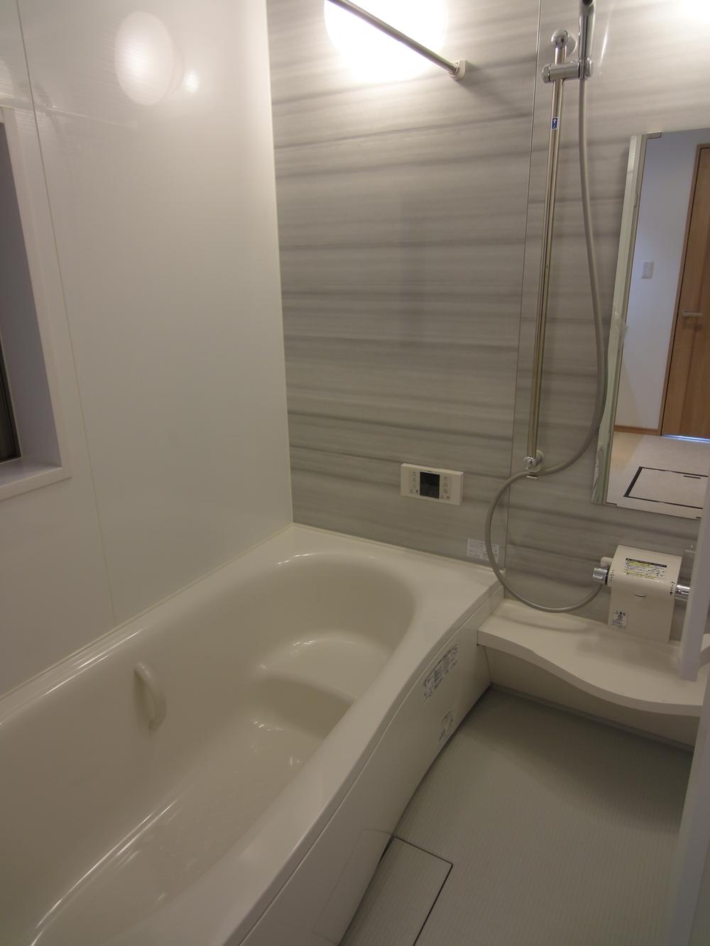 Bathroom. Hitotsubo bath of drying function with. Leisurely bath time