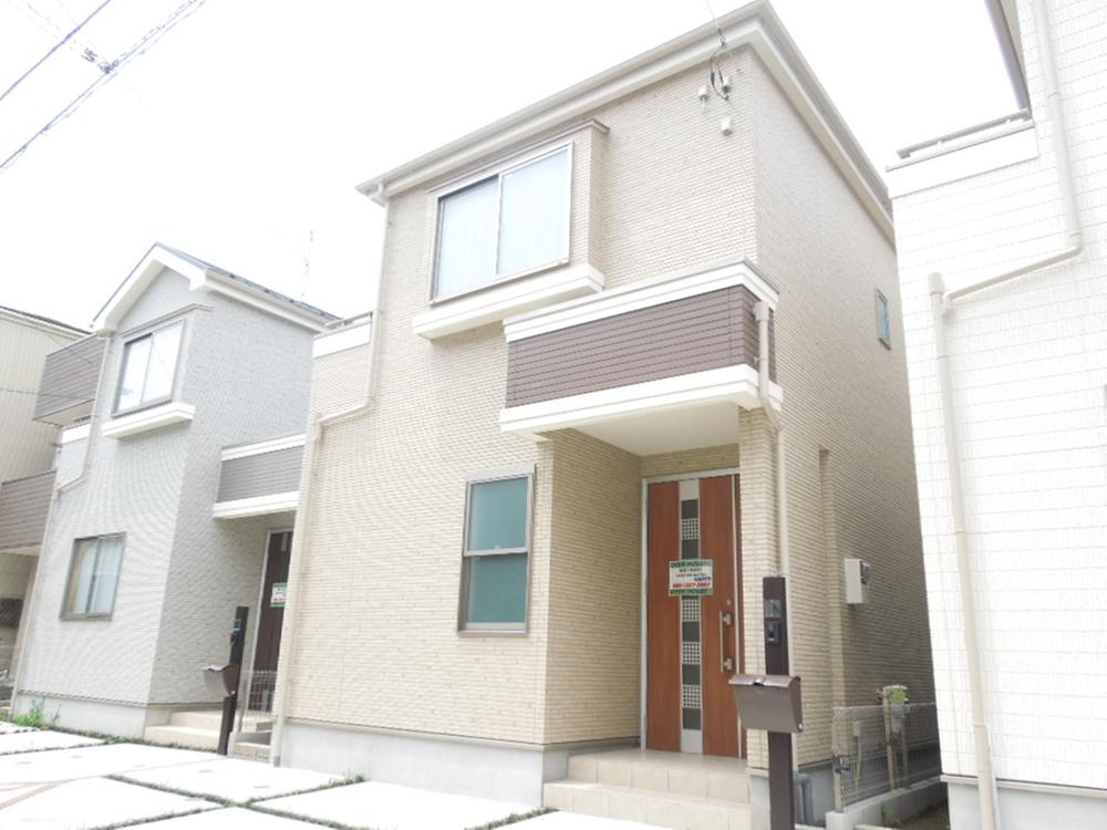 Local appearance photo. Modern appearance