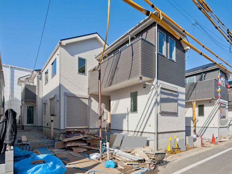 Local appearance photo. Local (11 May 2013) Shooting, 7 Building