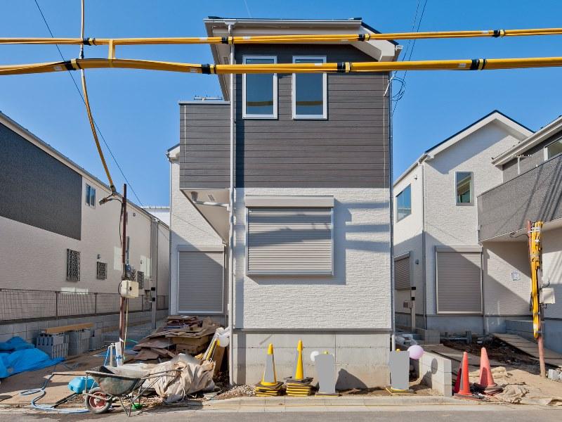 Local appearance photo. Local (11 May 2013) Shooting, 7 Building