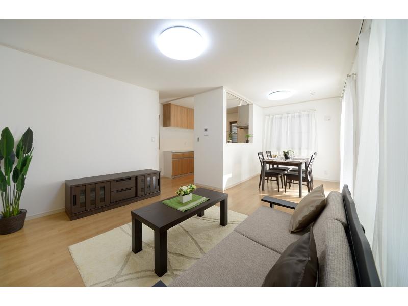 Living. 5 Building LDK