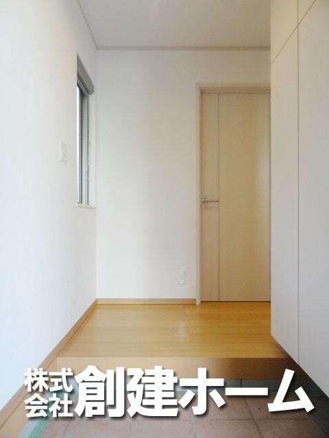 Entrance. Cupboard of one wall is, Also stored securely family of shoes!