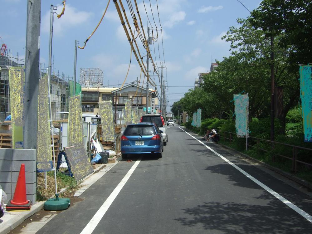 Local appearance photo. Local site (July 2013) Shooting Green is pleasant just before the park. View from the south
