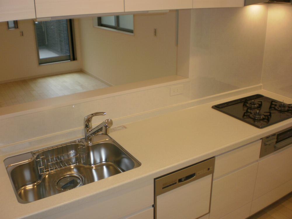 Kitchen. Local (11 May 2013) Shooting A Building