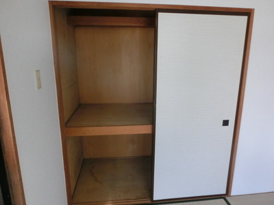 Receipt. Easy-to-use closet