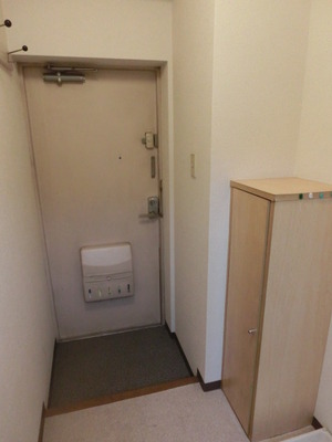 Entrance. Entrance with cupboard