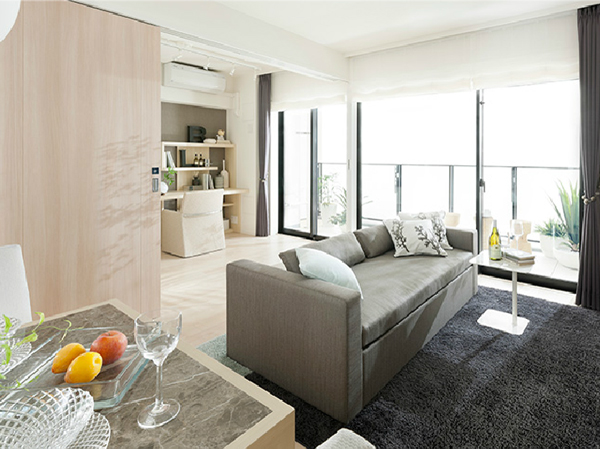 Living.  [LIVING DINING] By opening a movable partition door of Western-style, living ・ Adopt a flexible design that can be dining and integrated use. Without reform, The ability to change the partition, You can use tailored to the lifestyle. Also, It can be stored partition door to the indoor side, Since there is no extra sleeve wall to the window surface, It will feel a more open-minded unity.  ※ Except for the H type