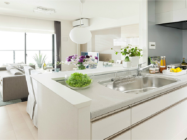 Living.  [KITCHEN] The counter top, beautifully, Also adopted an easy artificial marble maintenance. It will produce the upscale kitchen. Ya single lever shower faucet with a built-in water purification cartridge, Quiet sink to reduce the sound to hit the water and tableware, Same hourly wage exhaust type range hood, etc. with excellent ventilation efficiency, Also substantial functional surface.